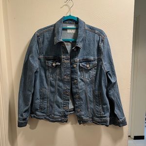 CLASSIC JEAN JACKET